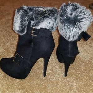 Black Buckle Booties w/ Faux Fur